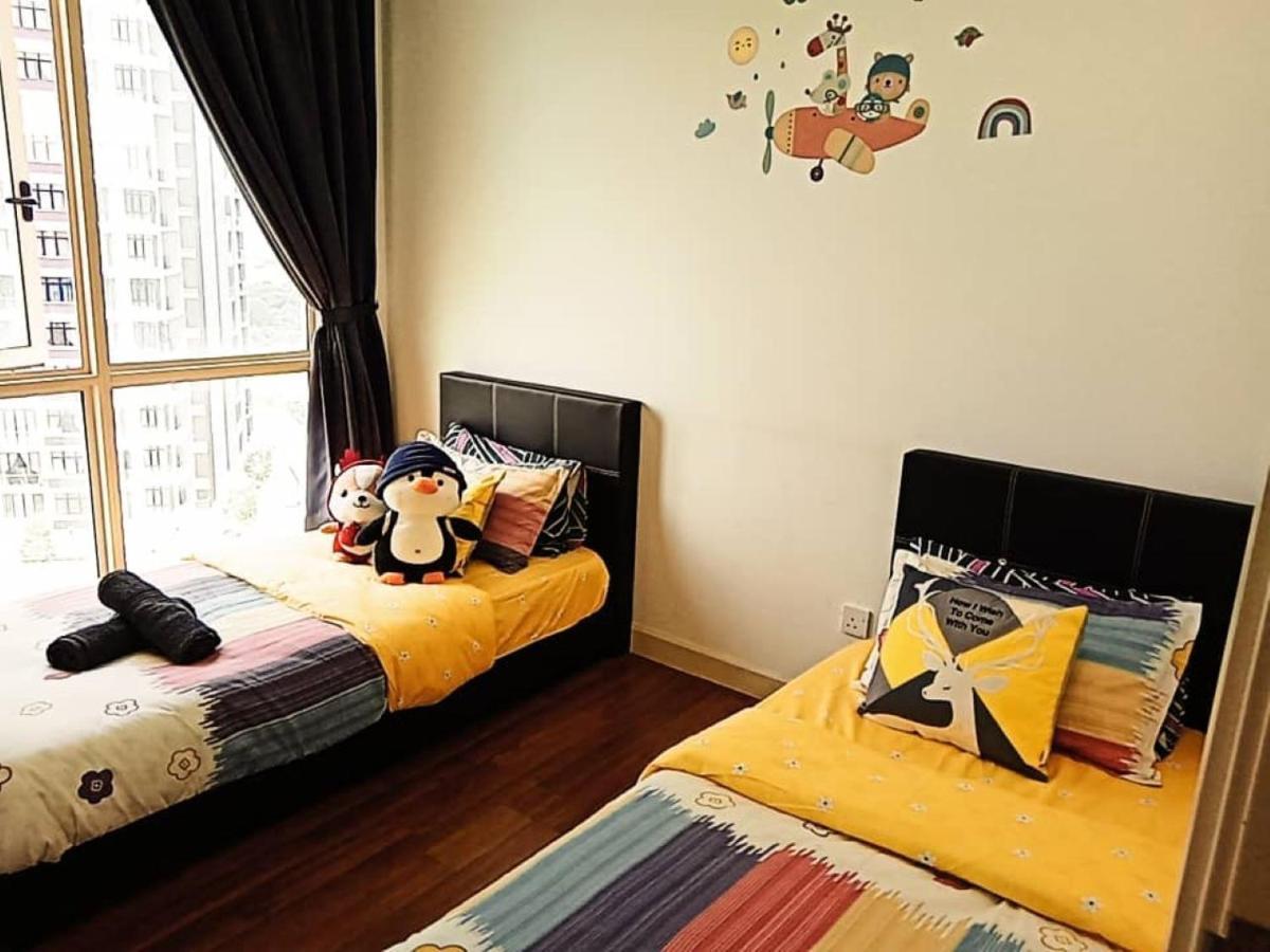 Apartment Legoland-4mins Walk-spacious-kids Friendly With Bathtub@ Happy Travel- Afinity Residency Nusajaya (Iskandar Puteri)