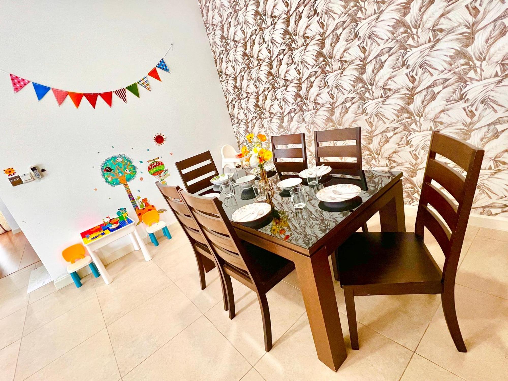 Legoland-4mins Walk-spacious-kids Friendly With Bathtub@ Happy Travel- Afinity Residency Nusajaya (Iskandar Puteri)